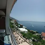 Il Gabbiano Отель 4*