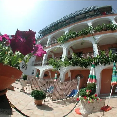 Il Gabbiano Hotel 4*