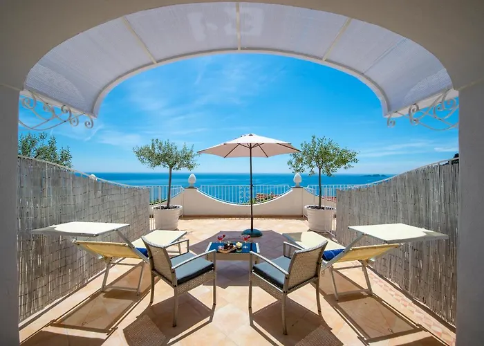 ホテル Il Gabbiano ポジターノ