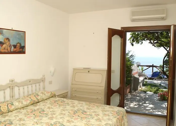 ホテル Il Gabbiano ポジターノ